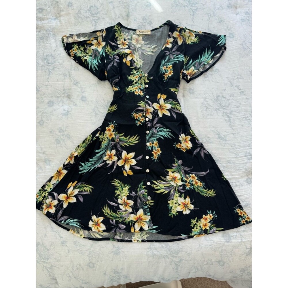 Dollhouse Floral Button Front Mini Dress Black Tropical | Size M | EUC